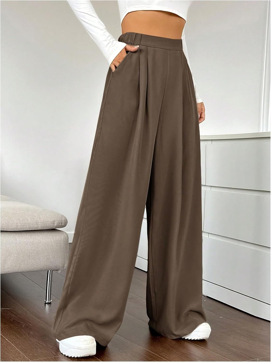 Women’s Pleated Wide-Leg Pants